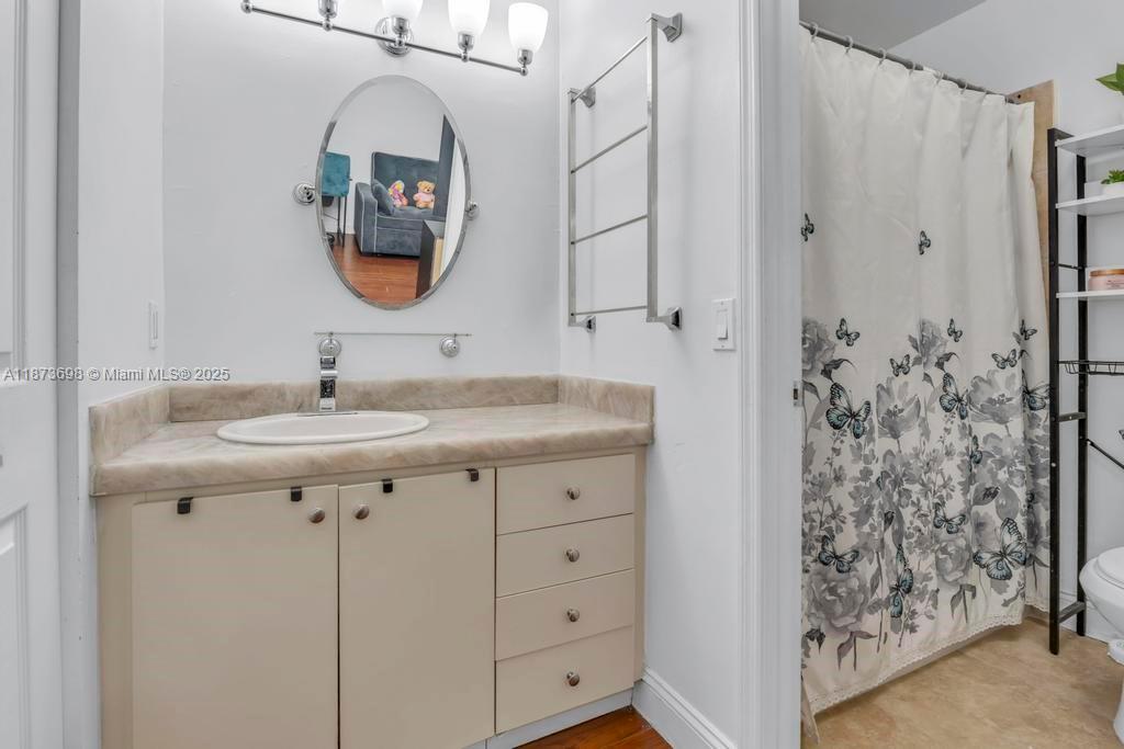 MEADOW WOOD MANOR SEC 8 - Residential