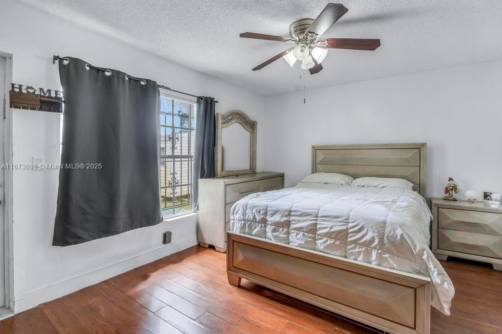 MEADOW WOOD MANOR SEC 8 - Residential