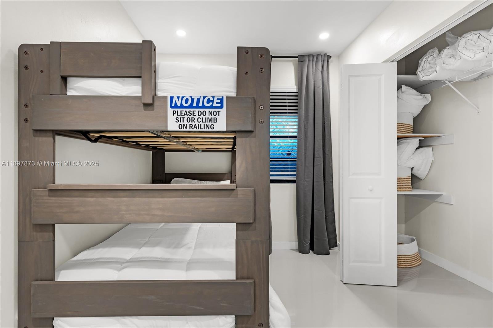 SKY VISTA 3RD ADDN - Residential Lease