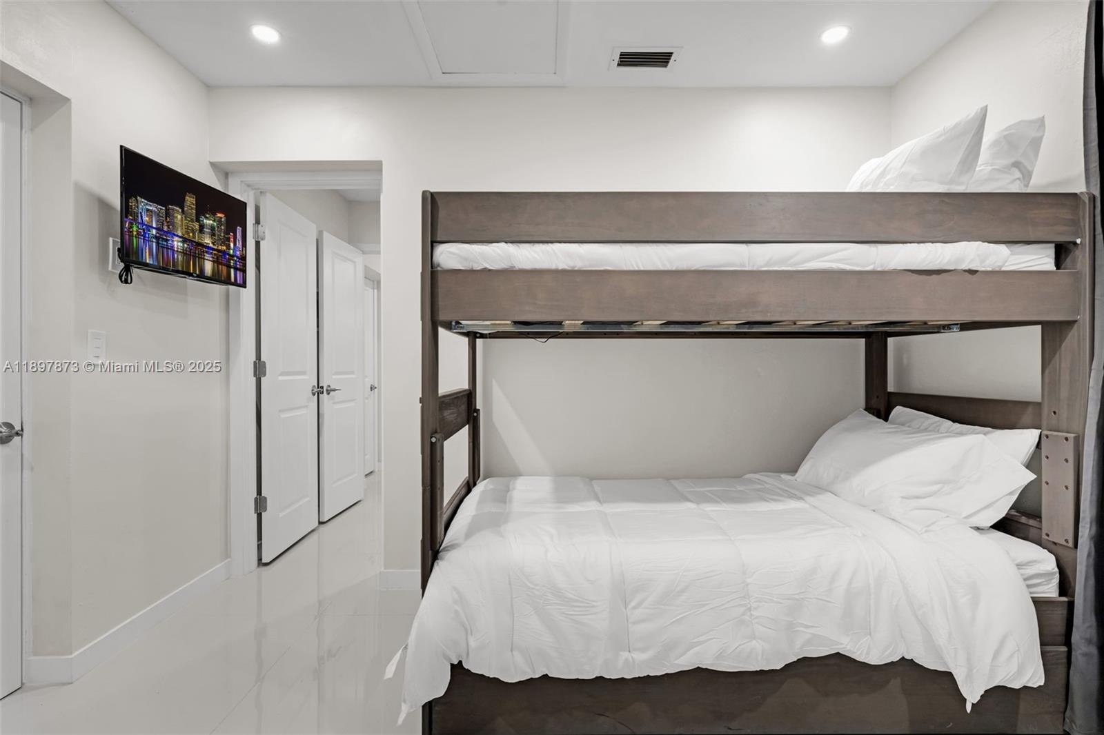 SKY VISTA 3RD ADDN - Residential Lease