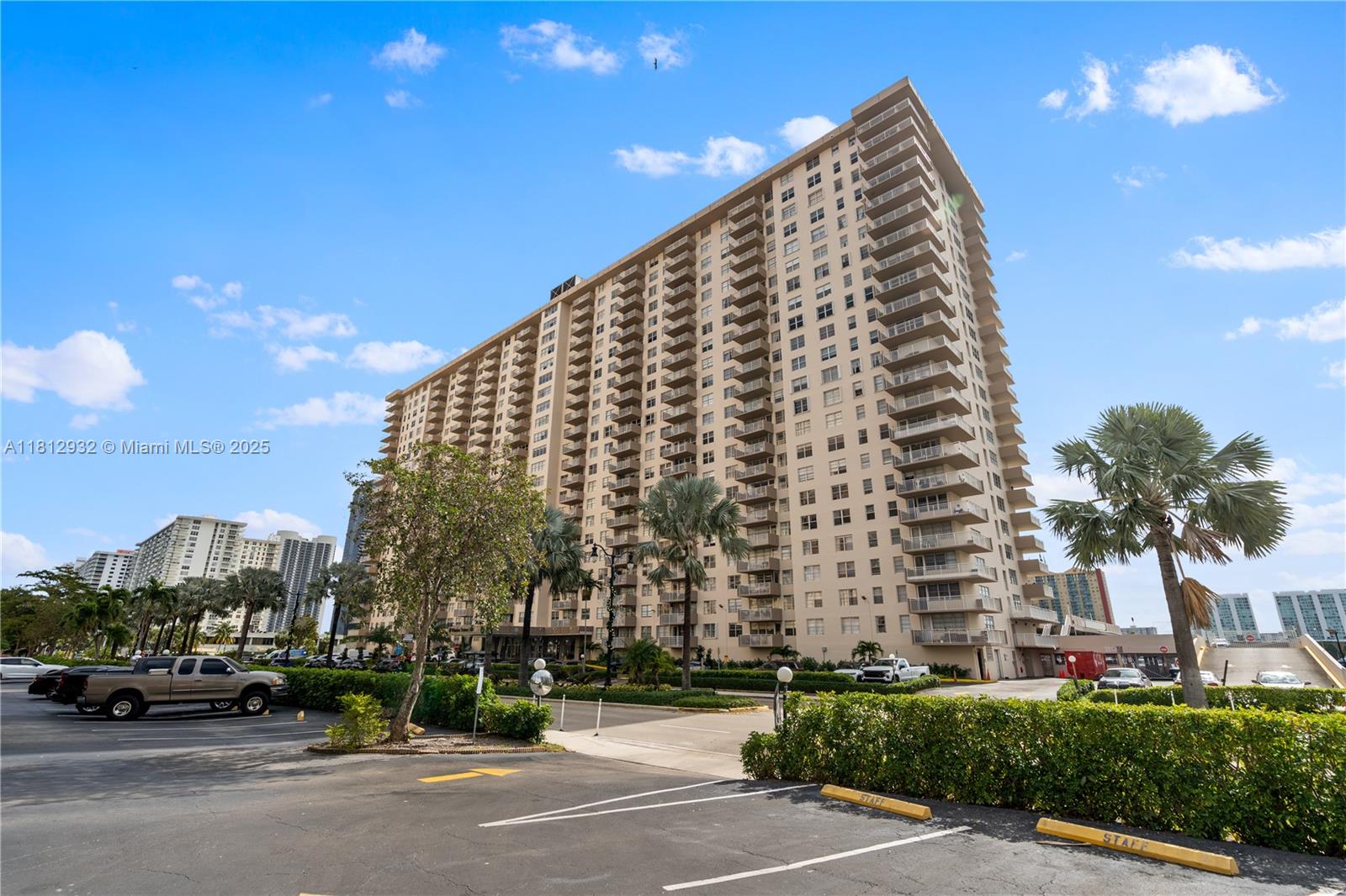 WINSTON TOWERS 100 CONDO - Residential Lease