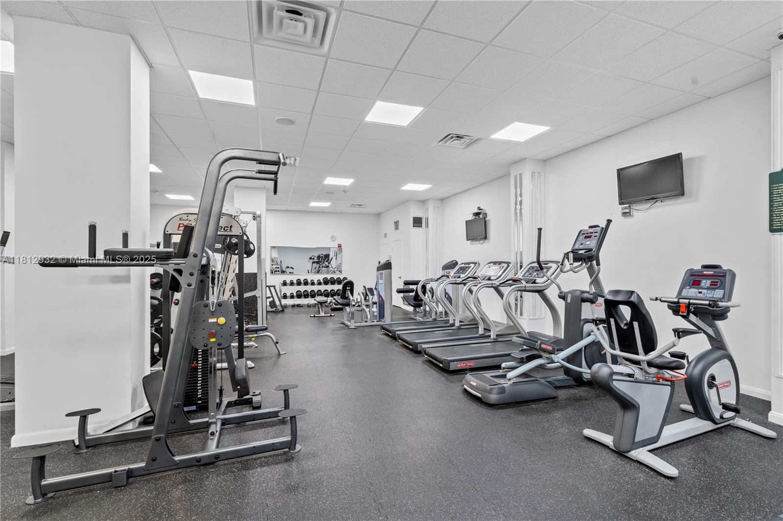 WINSTON TOWERS 100 CONDO - Residential Lease