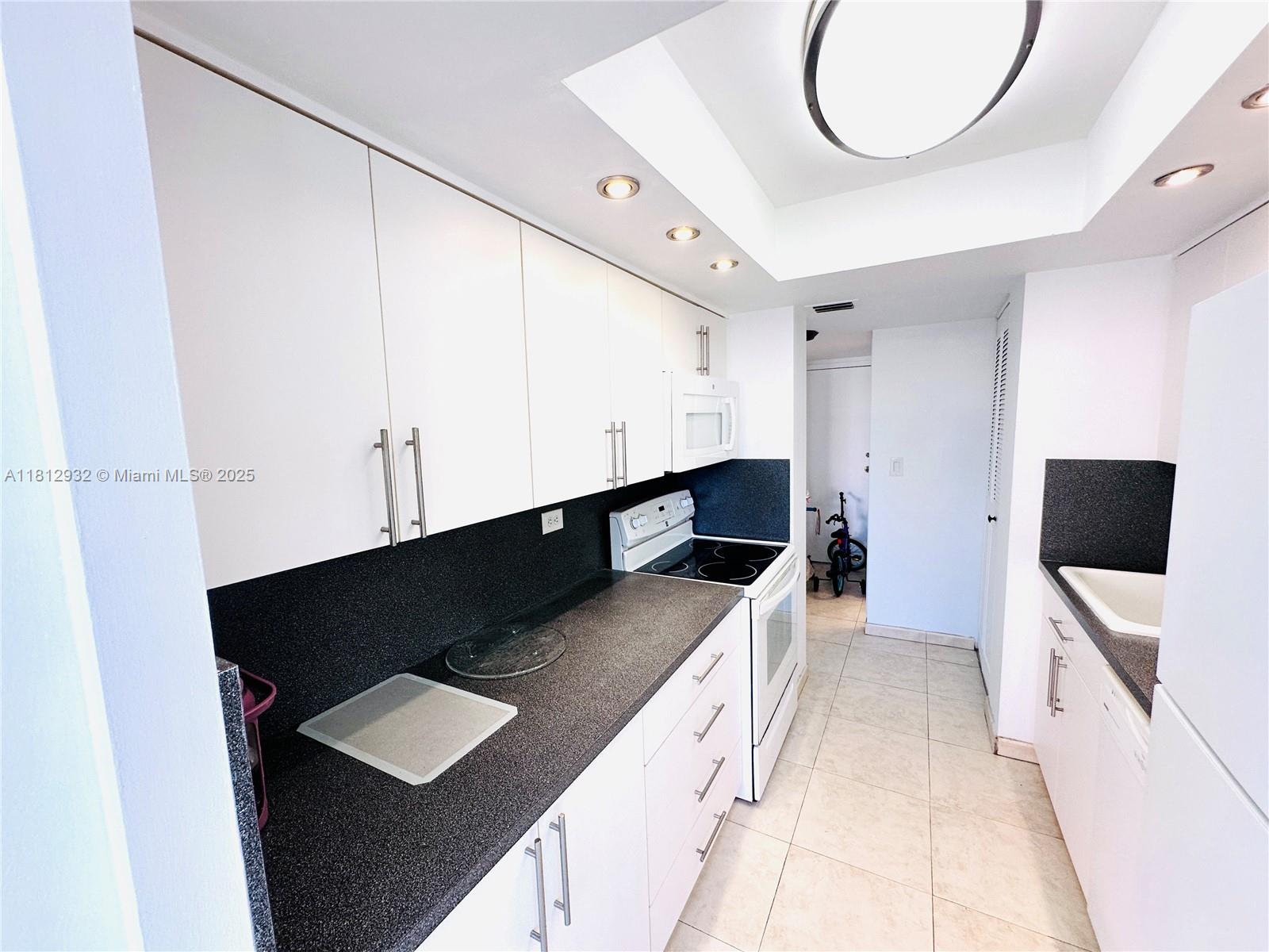 WINSTON TOWERS 100 CONDO - Residential Lease