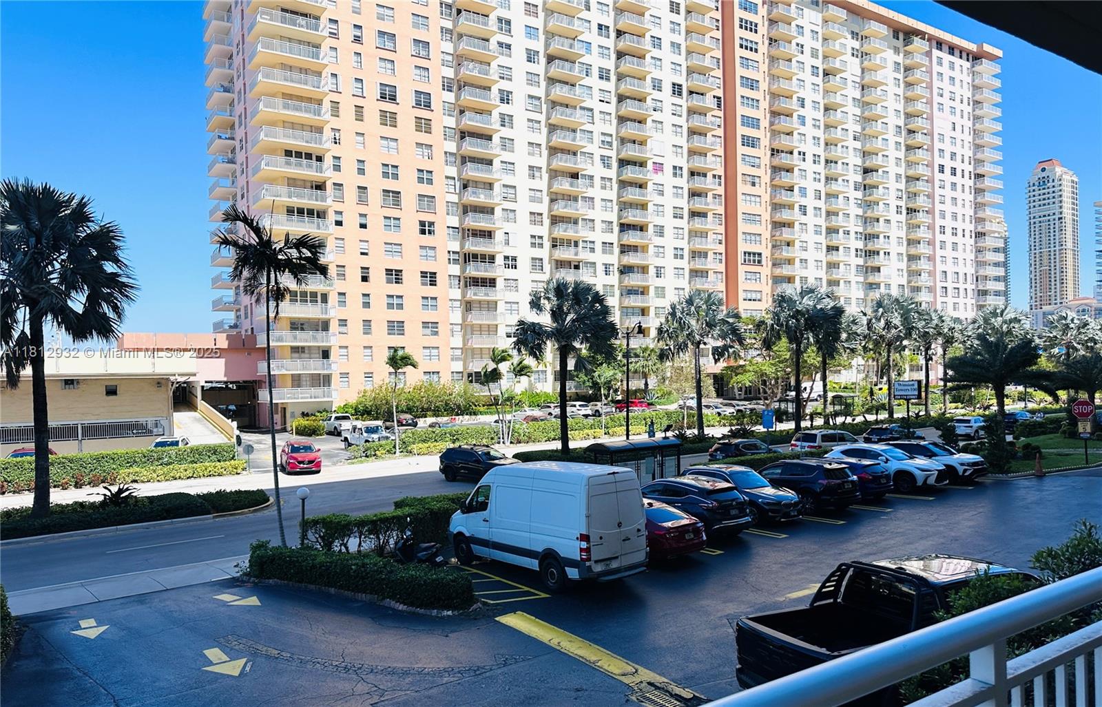 WINSTON TOWERS 100 CONDO - Residential Lease