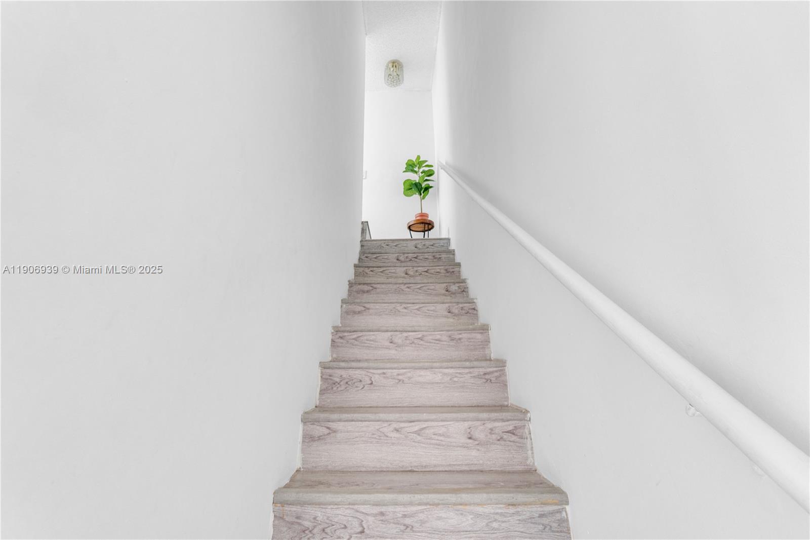 TARACOMA TOWNHOMES CONDO - Residential