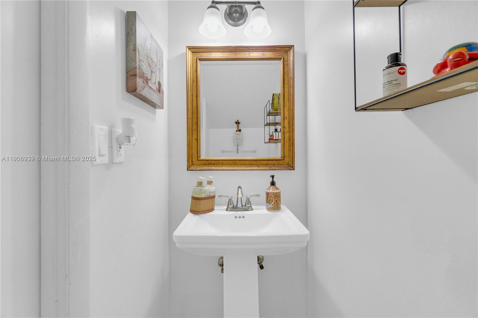 TARACOMA TOWNHOMES CONDO - Residential