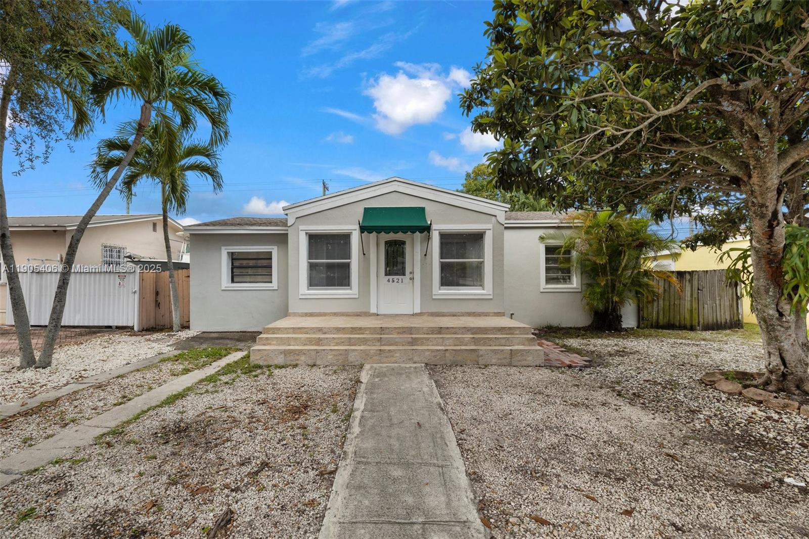 LYNNWOOD - Residential Lease