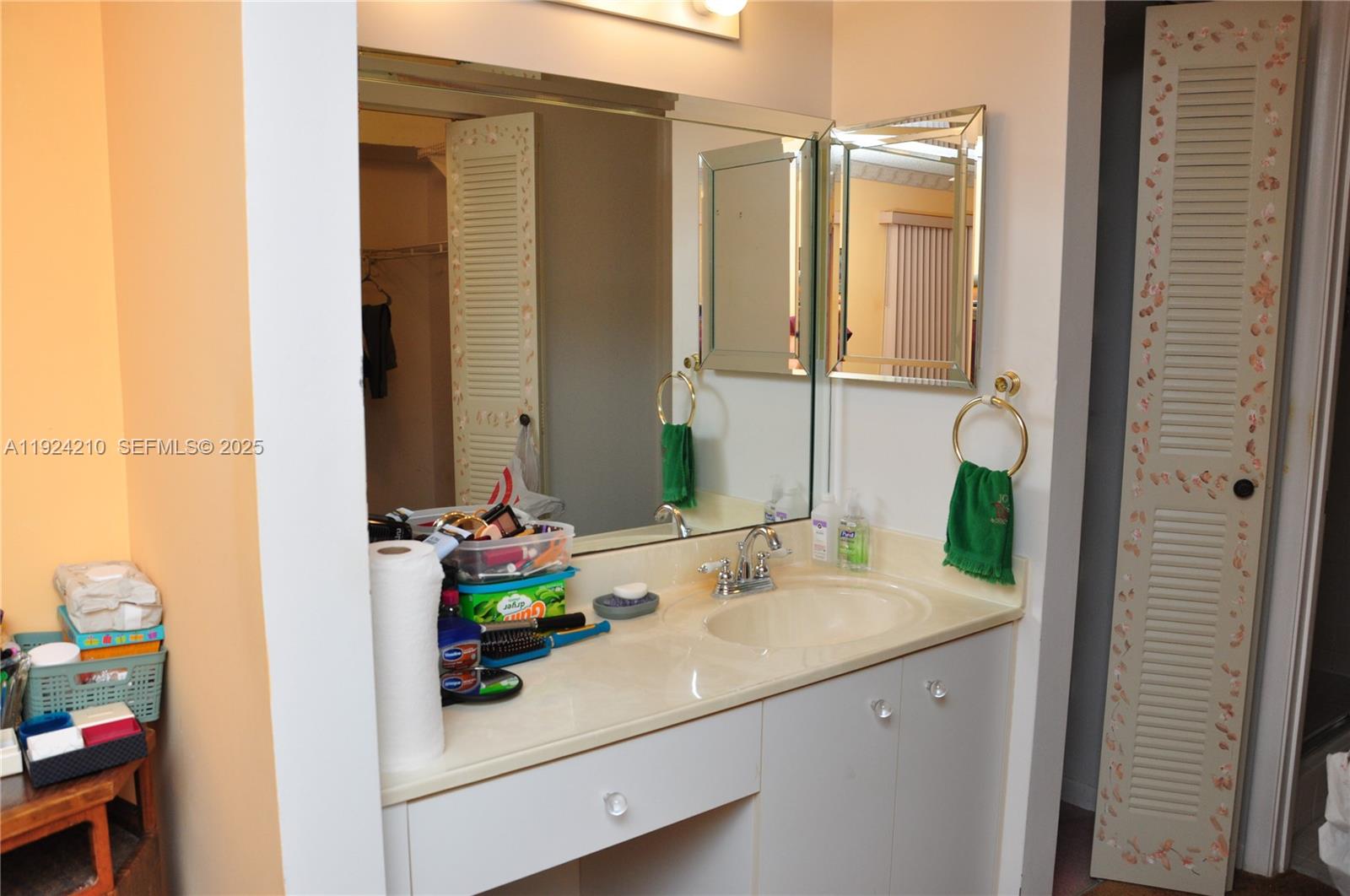 IVANHOE EAST AT CENTURY V - Residential