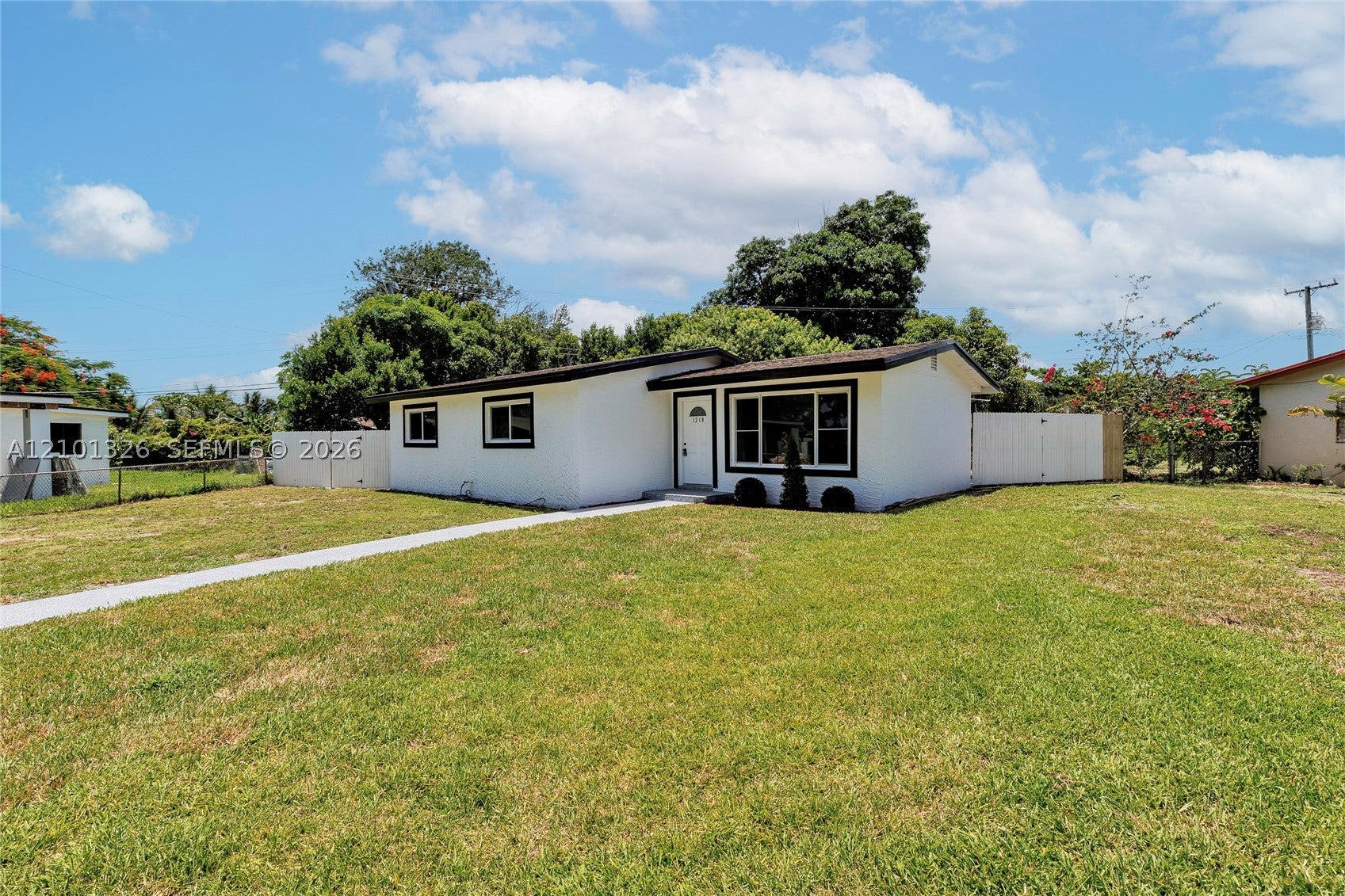 1218 NW 15th ST 0