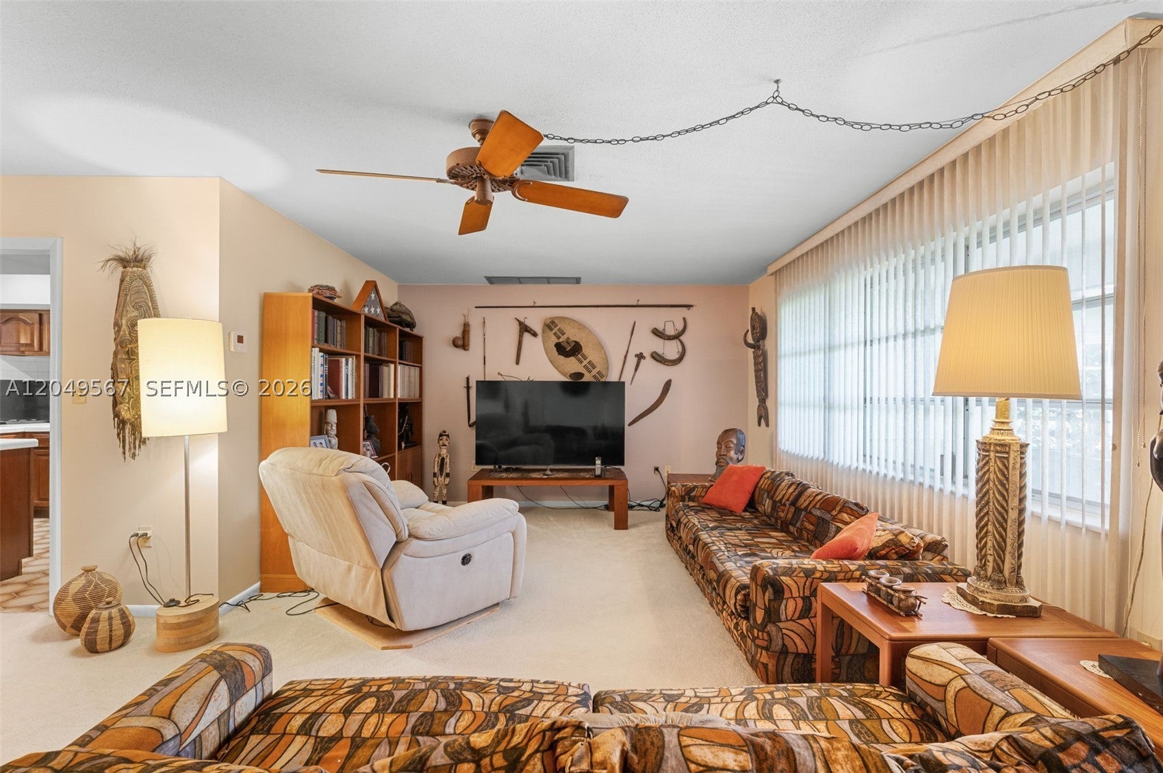 1915 Jacaranda Dr