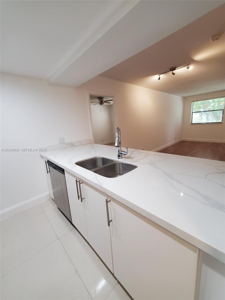 LAS VISTAS AT DORAL CONDO - Residential Lease