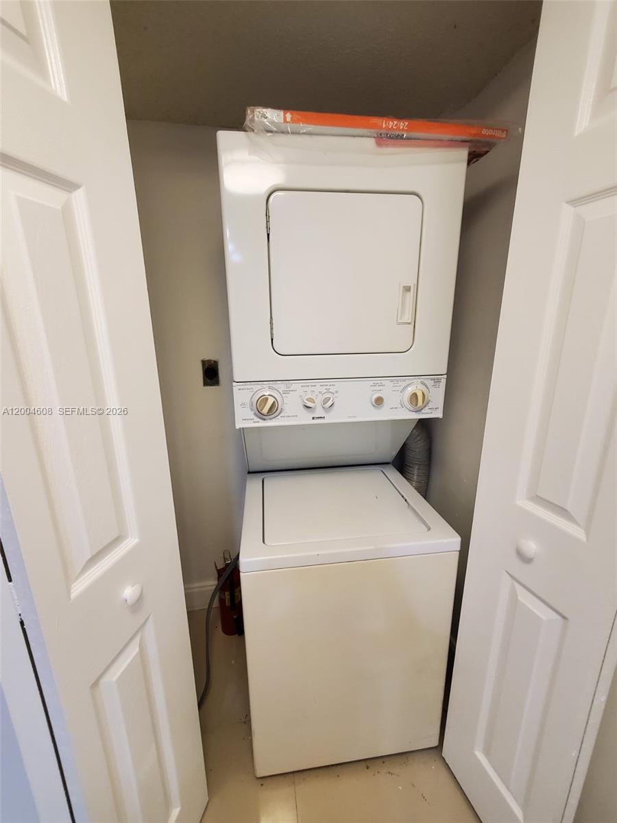 LAS VISTAS AT DORAL CONDO - Residential Lease
