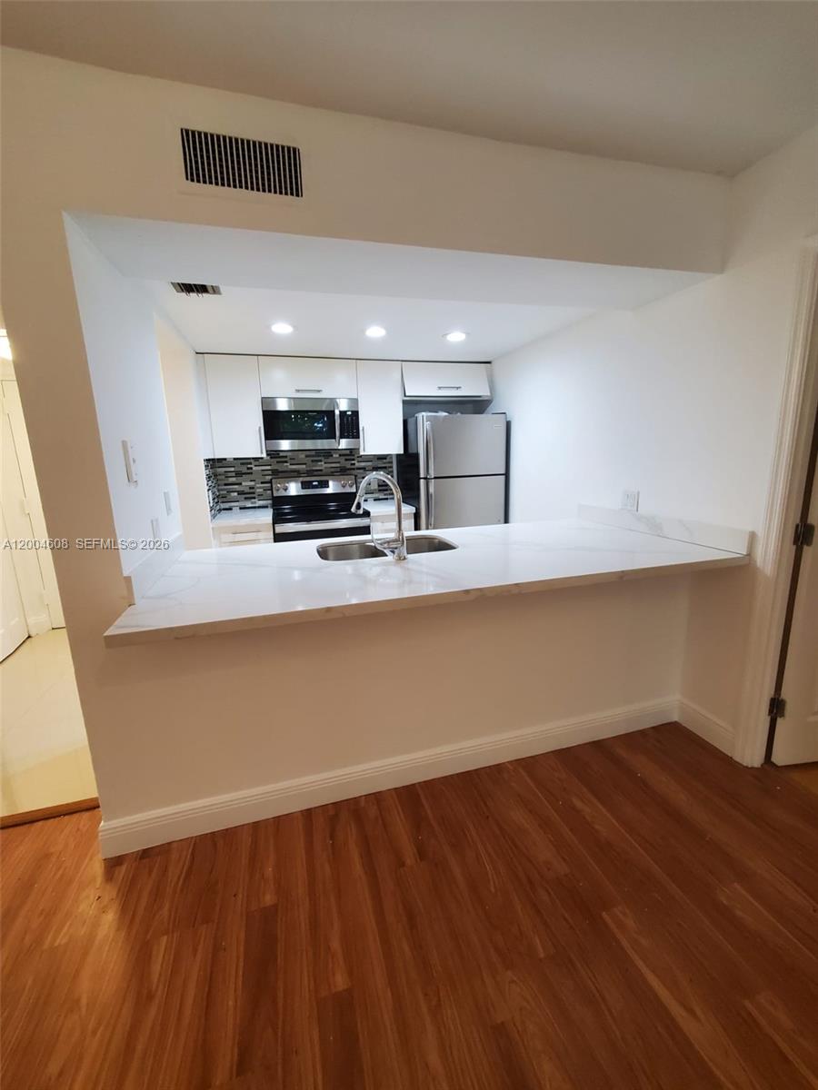 LAS VISTAS AT DORAL CONDO - Residential Lease
