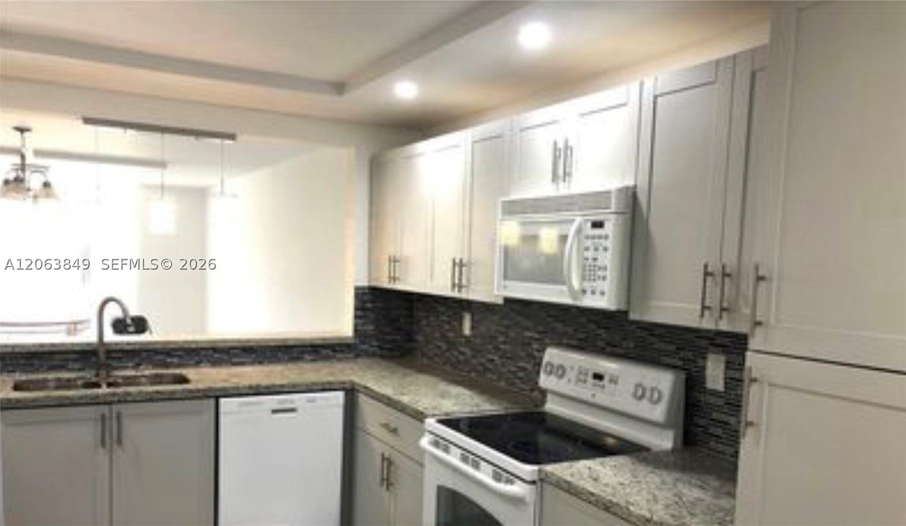 2901 N Nob Hill Rd 107