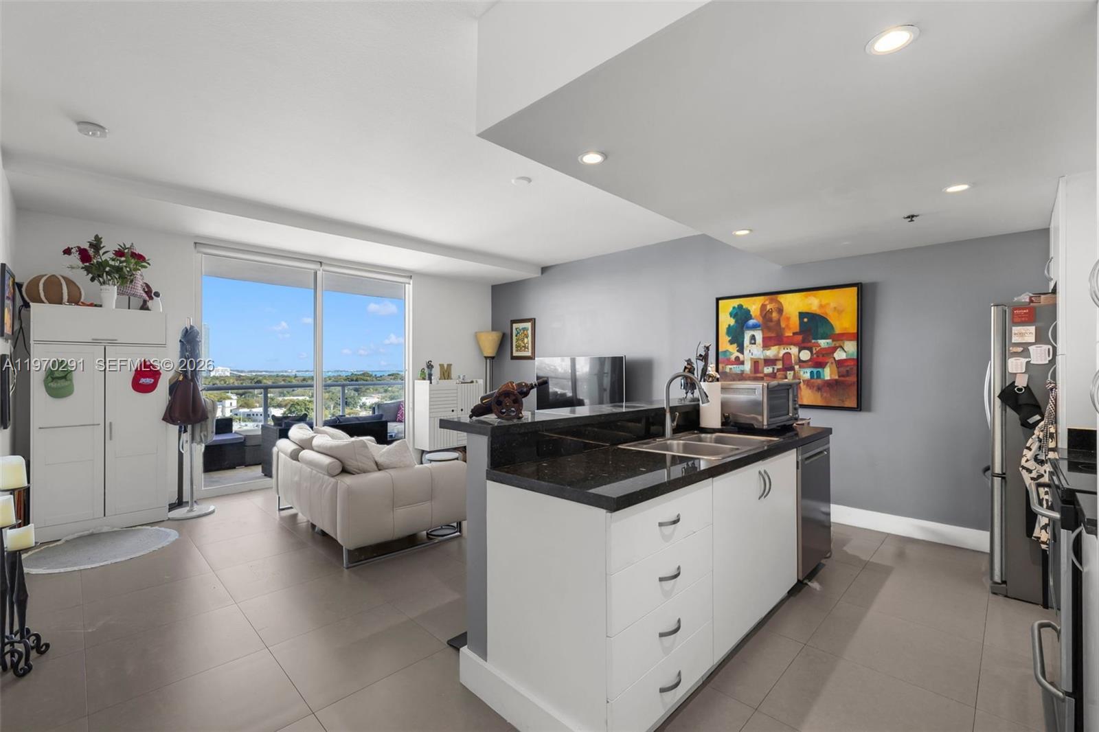 CORAL SEA VIEW CONDO - Residential