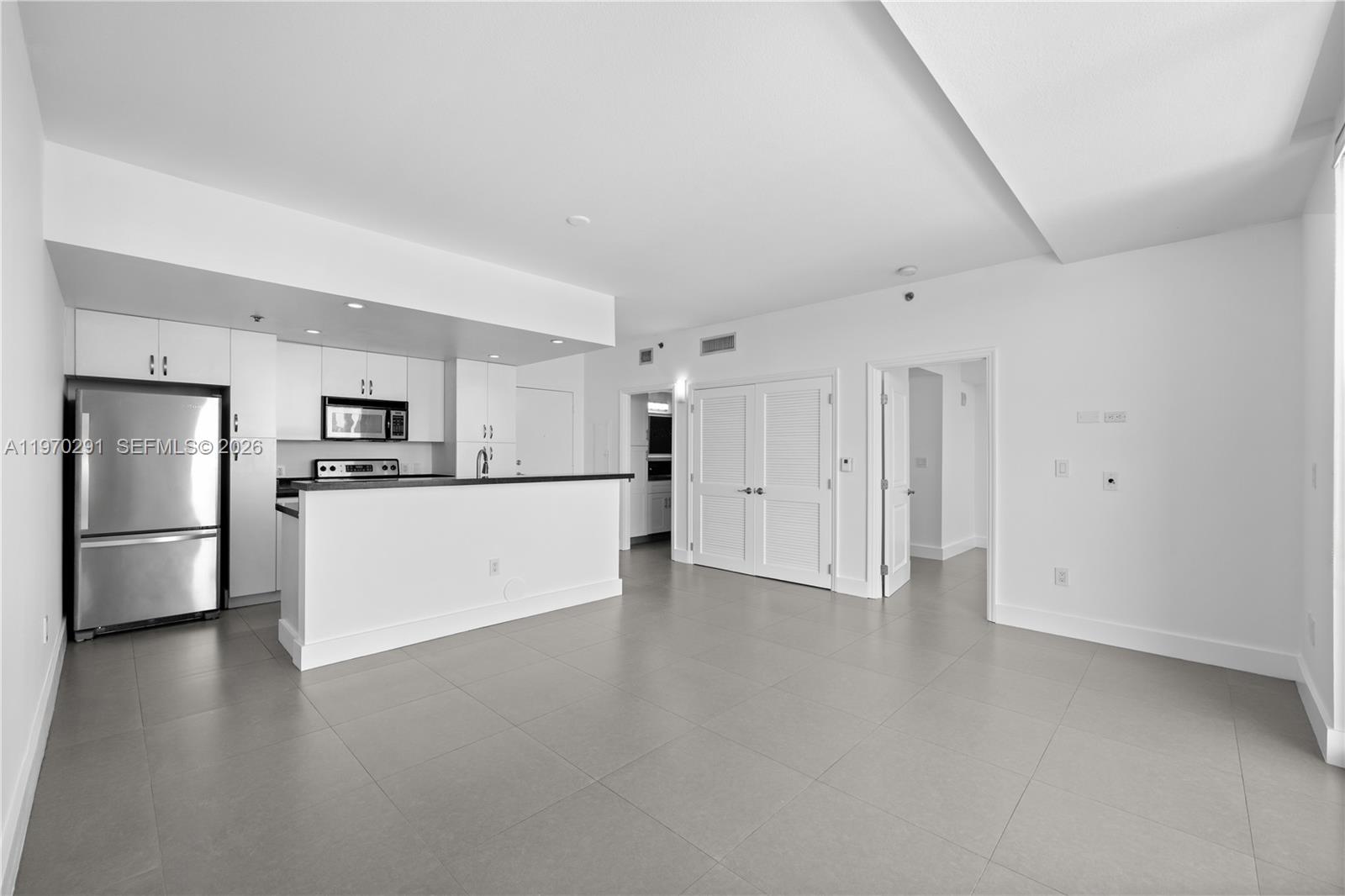 CORAL SEA VIEW CONDO - Residential