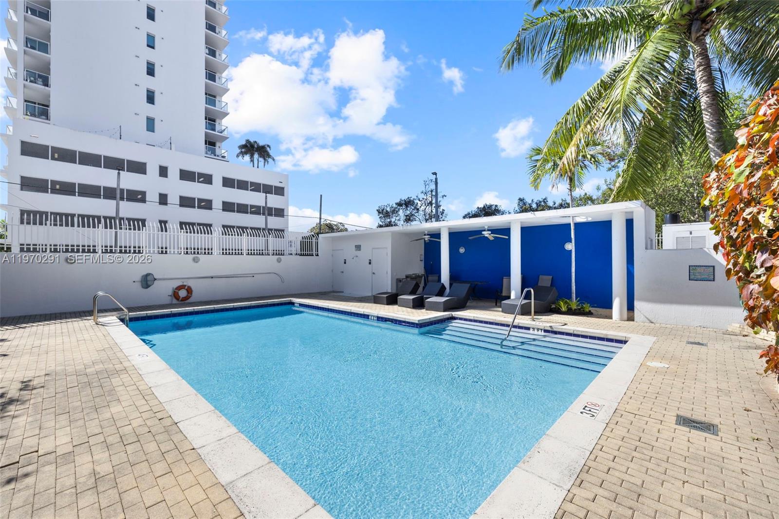 CORAL SEA VIEW CONDO - Residential