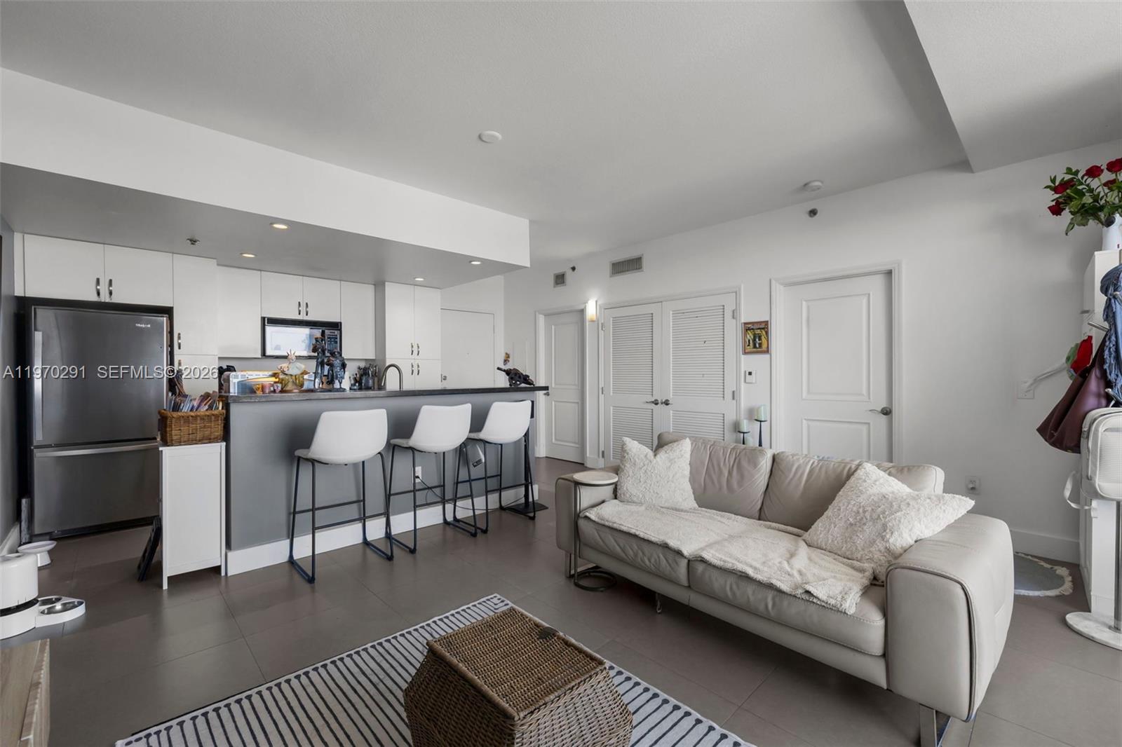 CORAL SEA VIEW CONDO - Residential