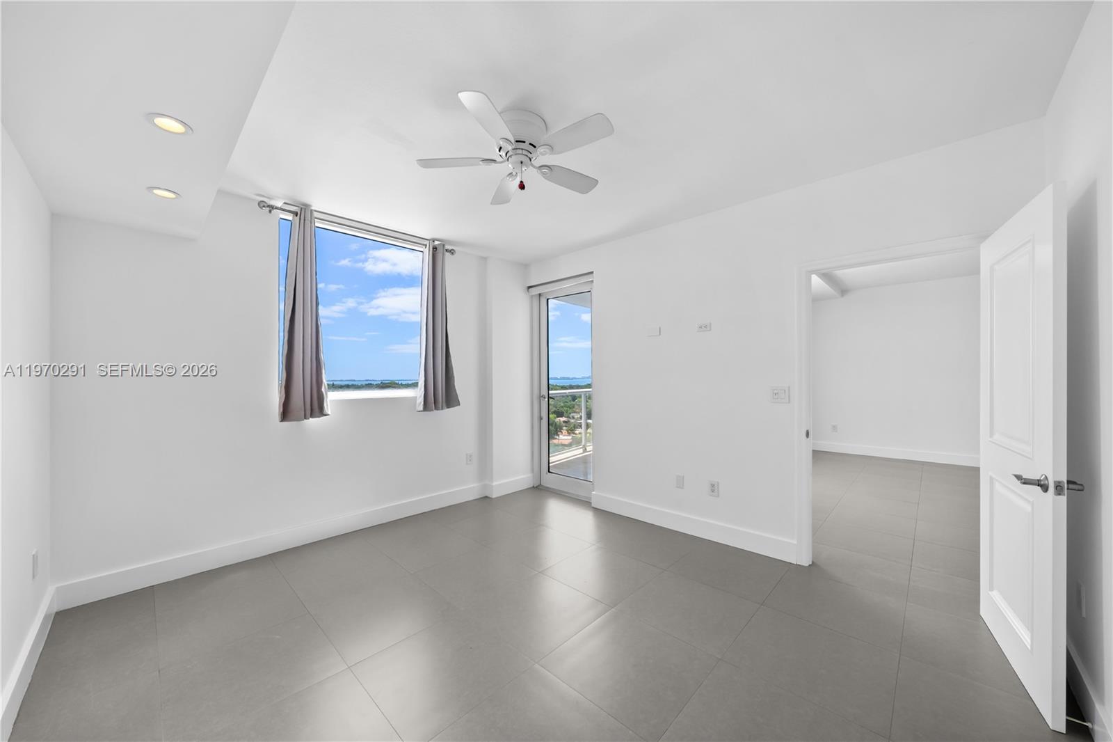 CORAL SEA VIEW CONDO - Residential