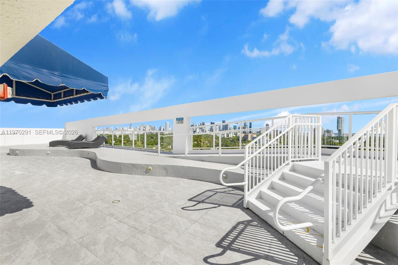 CORAL SEA VIEW CONDO - Residential