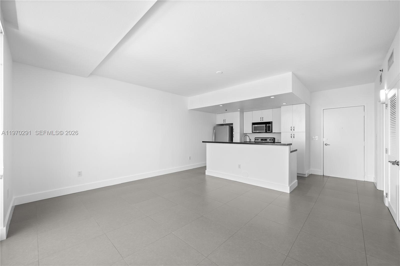 CORAL SEA VIEW CONDO - Residential