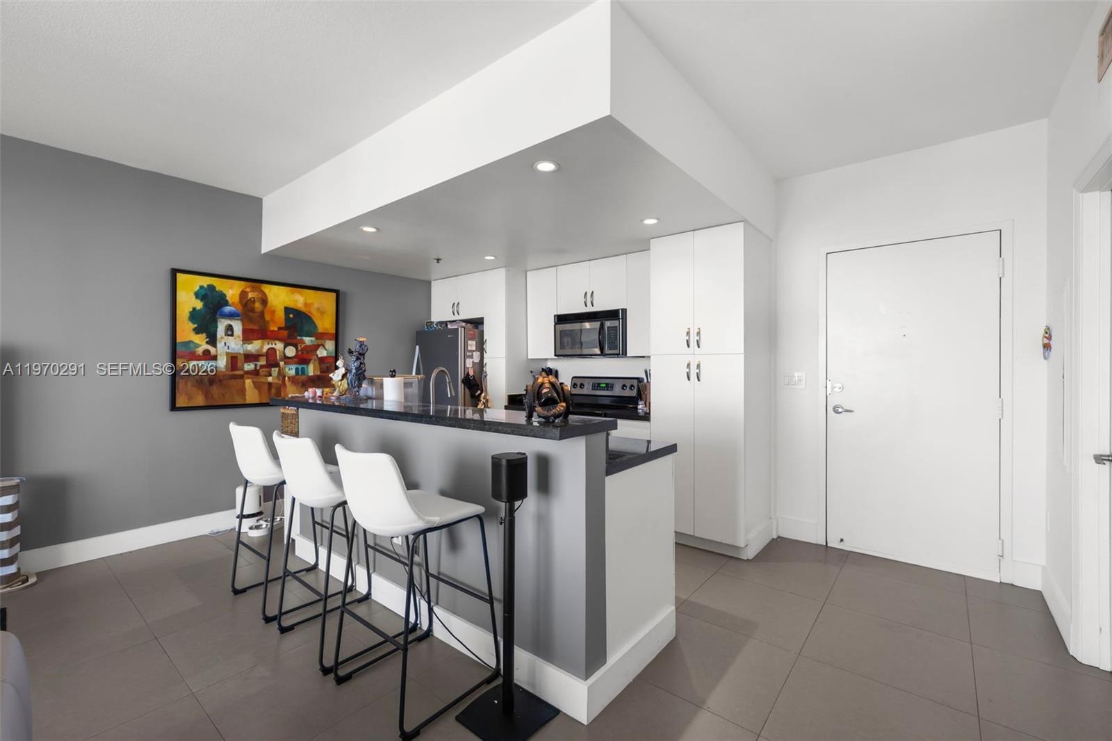 CORAL SEA VIEW CONDO - Residential