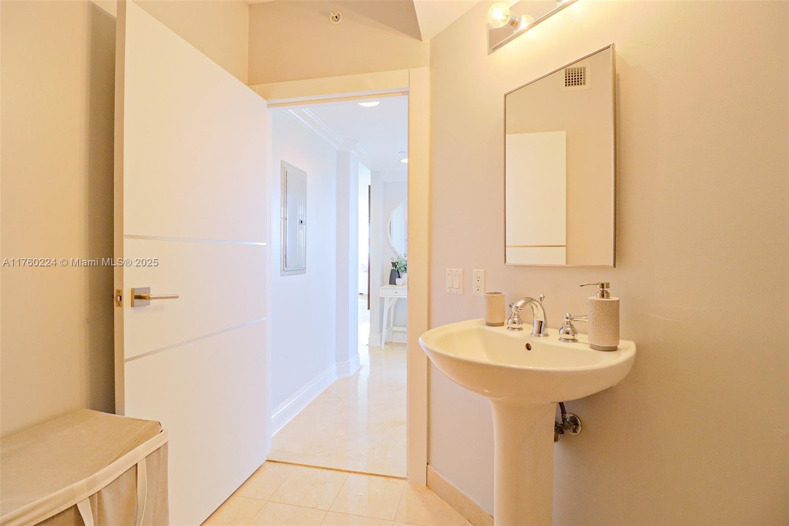 AKOYA CONDO - Residential Lease