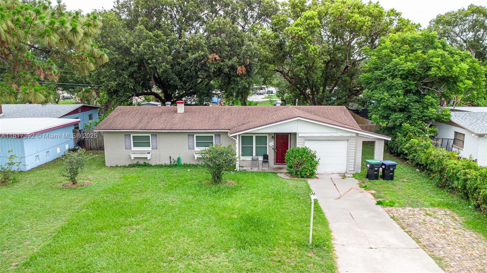 4915 PINE NEEDLE DR