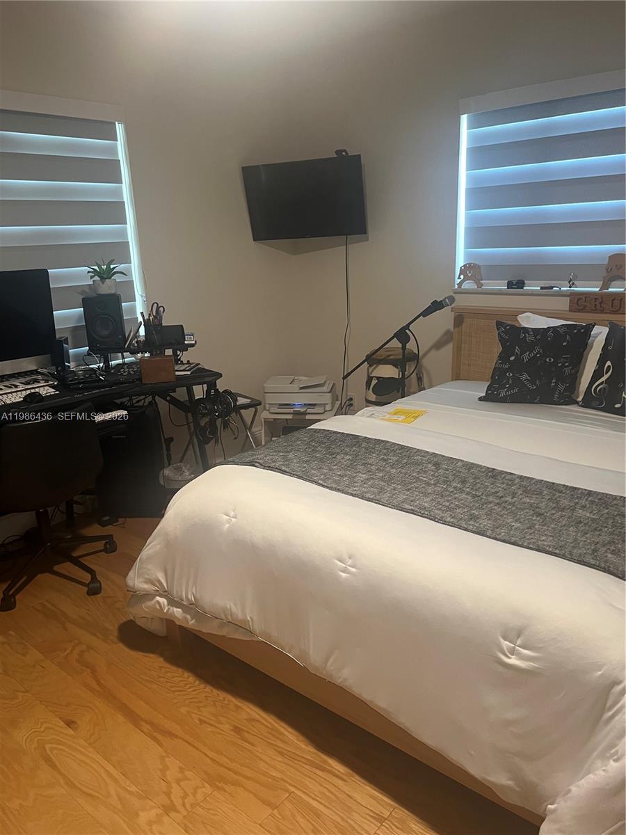 LAUDERDALE WEST 2 SEC - Residential