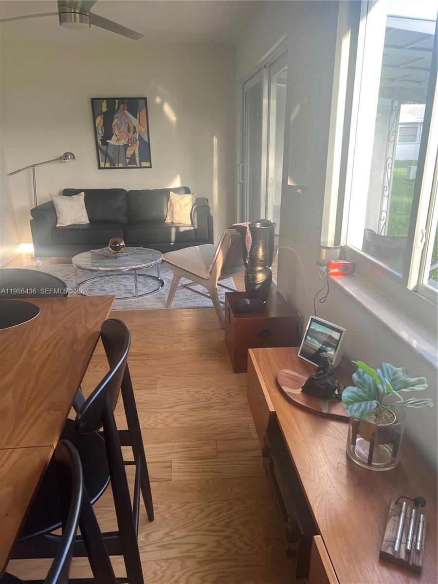 LAUDERDALE WEST 2 SEC - Residential