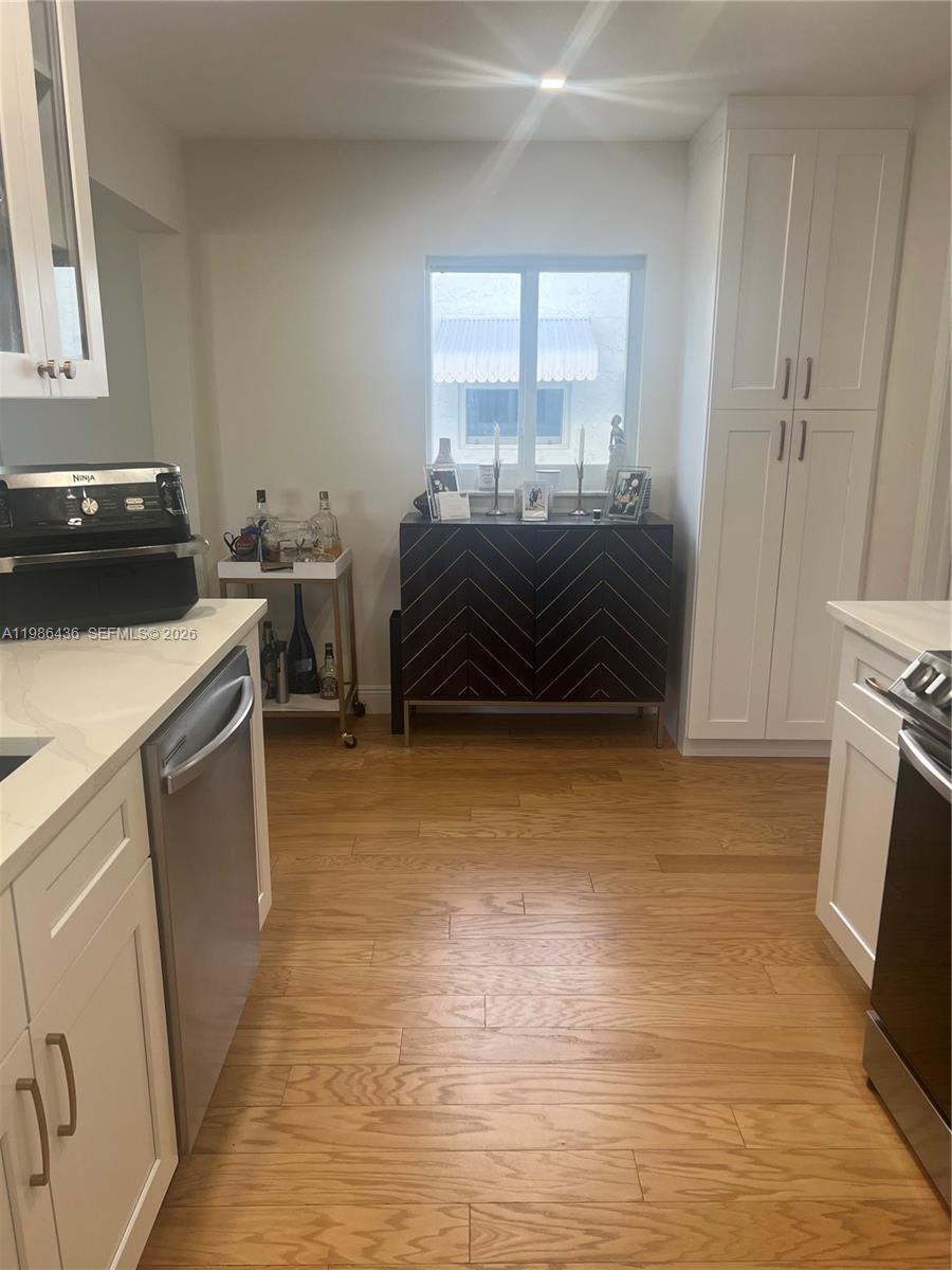 LAUDERDALE WEST 2 SEC - Residential