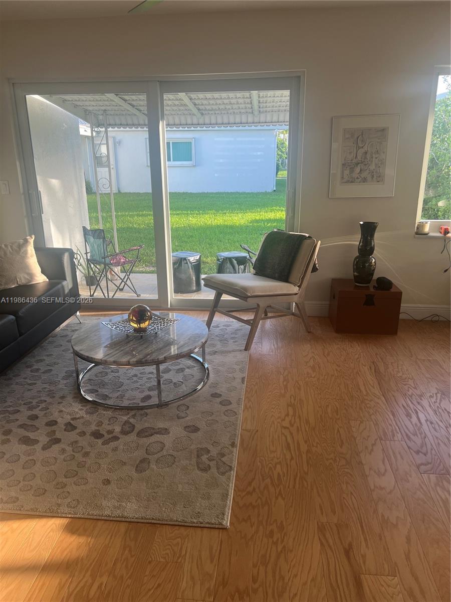 LAUDERDALE WEST 2 SEC - Residential