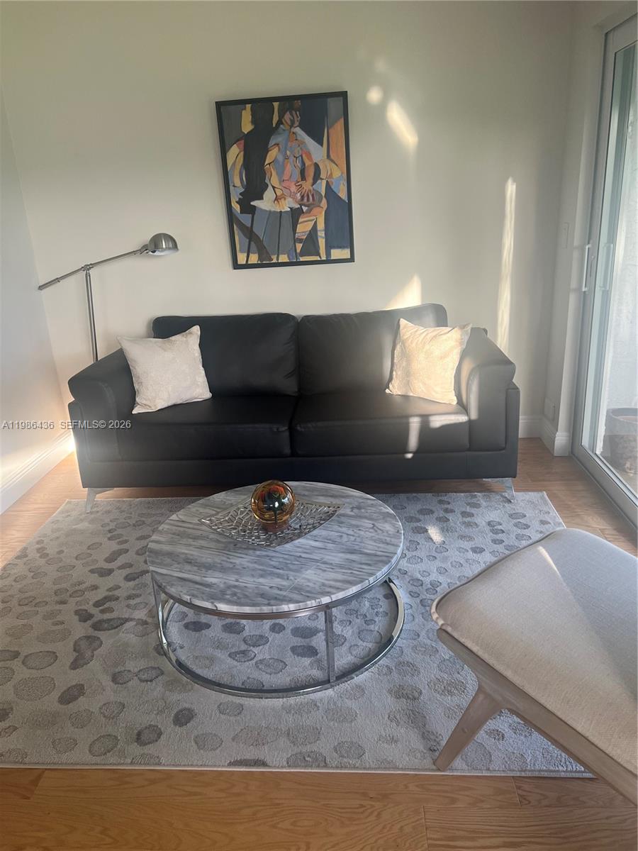 LAUDERDALE WEST 2 SEC - Residential