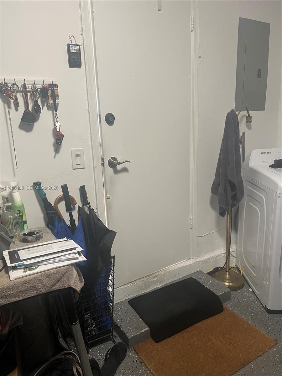 LAUDERDALE WEST 2 SEC - Residential