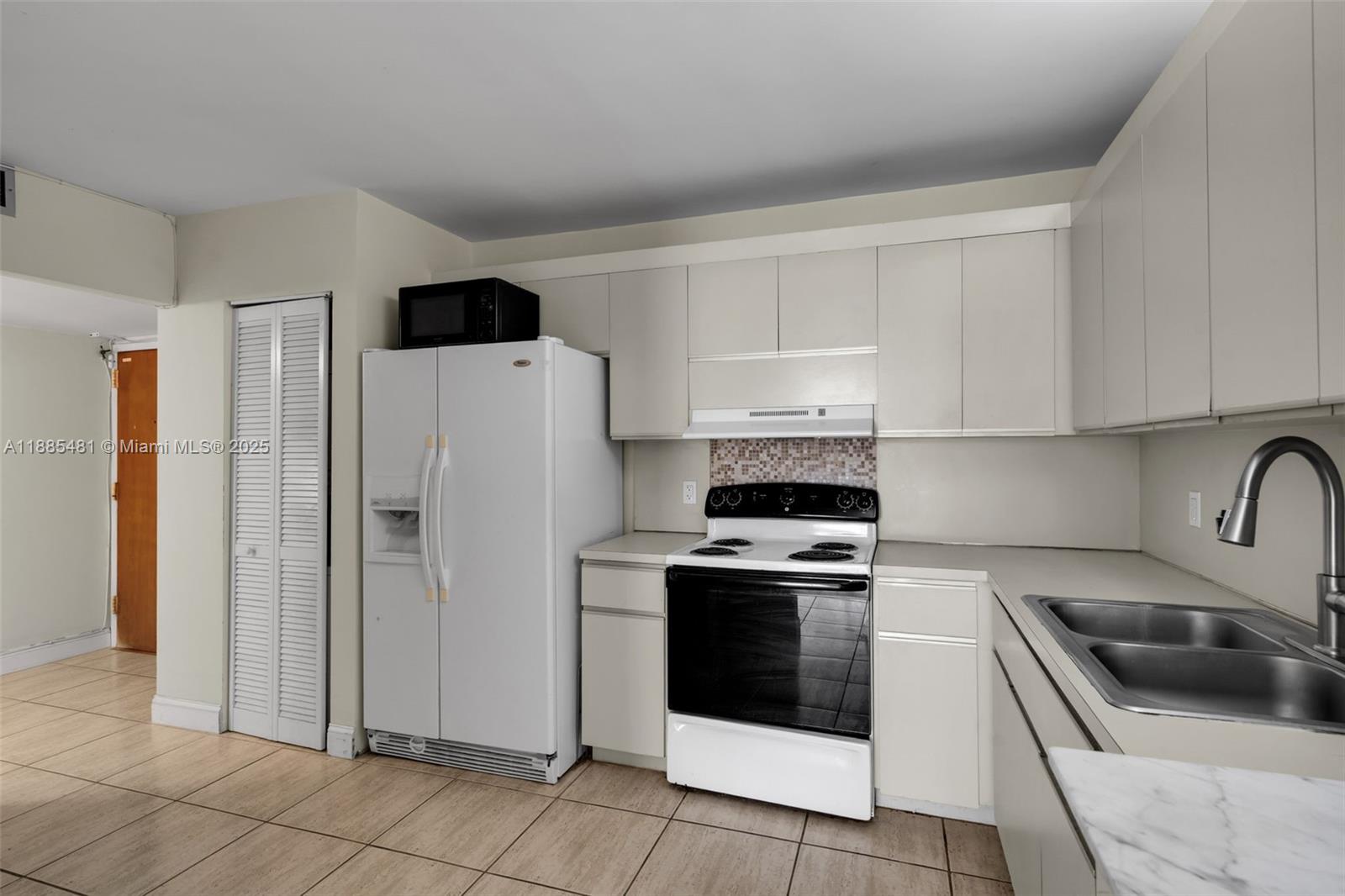 CHAMPLAIN TOWERS NORTH CO - Residential