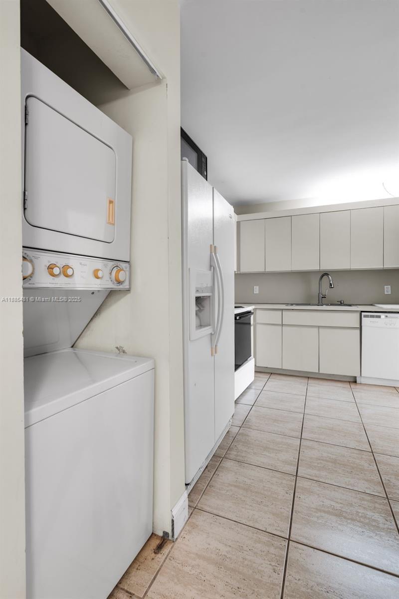 CHAMPLAIN TOWERS NORTH CO - Residential