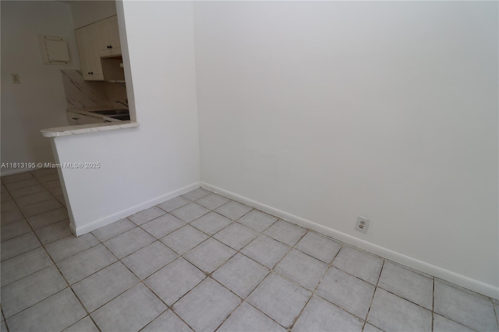 ST JAMES PARK WEST ADD - Residential Lease