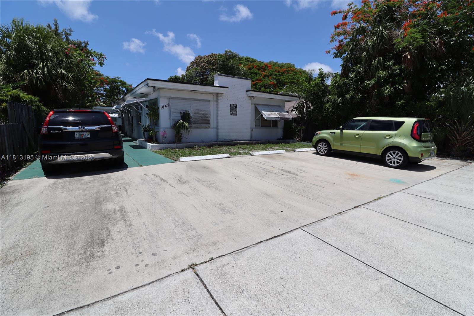 ST JAMES PARK WEST ADD - Residential Lease
