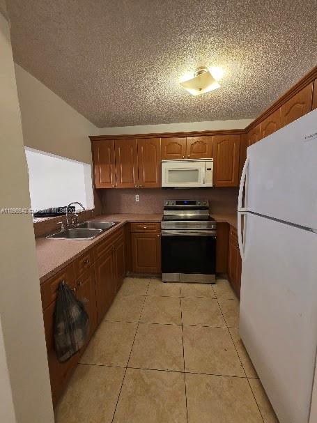 FONTAINEBLEAU GARDENS CON - Residential Lease