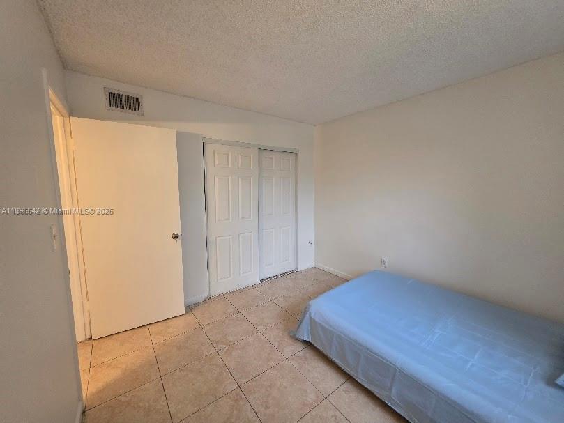 FONTAINEBLEAU GARDENS CON - Residential Lease
