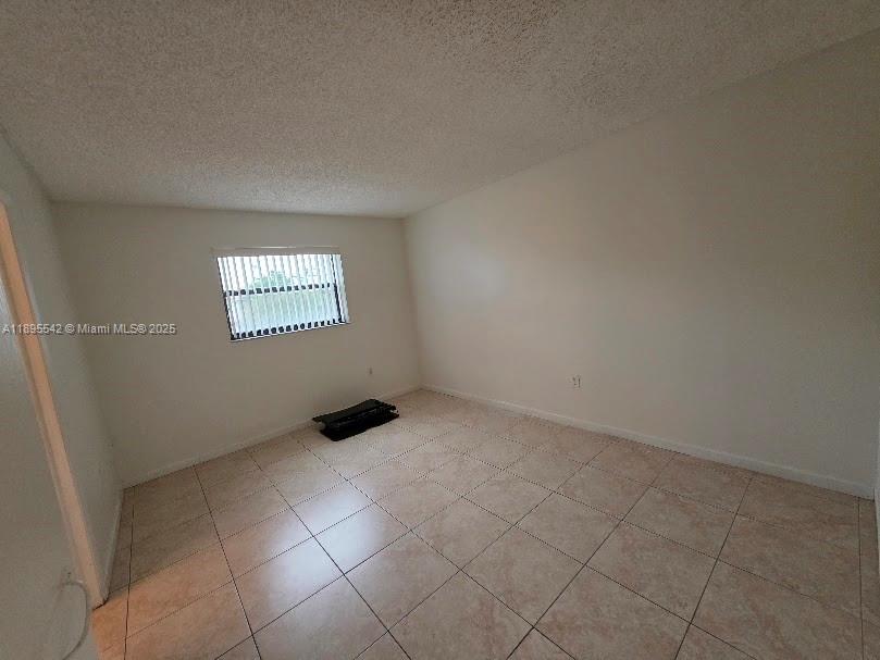 FONTAINEBLEAU GARDENS CON - Residential Lease