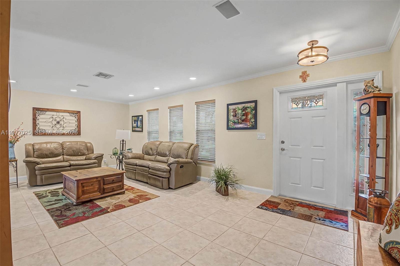 CRYSTAL HEIGHTS - Residential