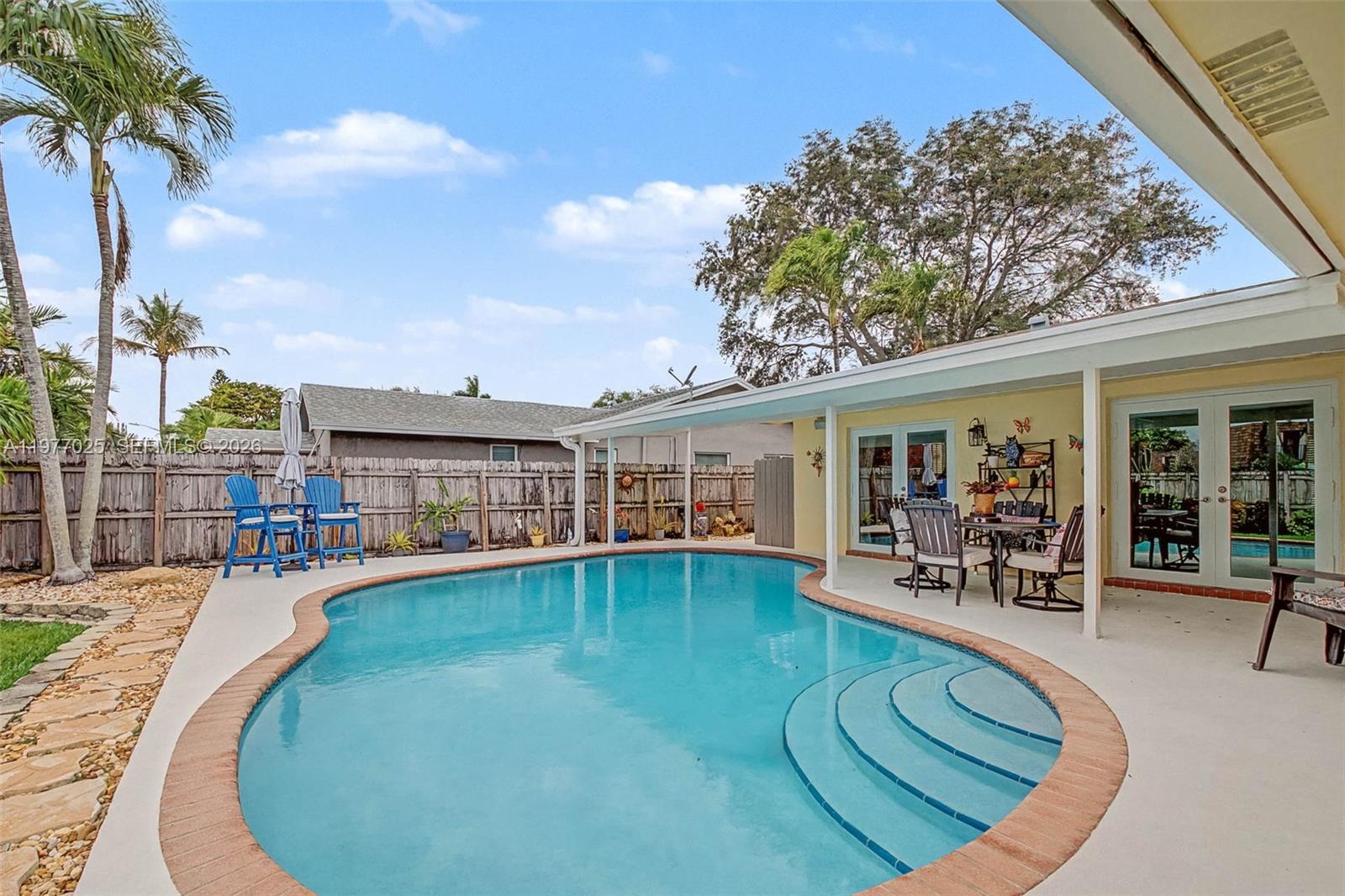 CRYSTAL HEIGHTS - Residential