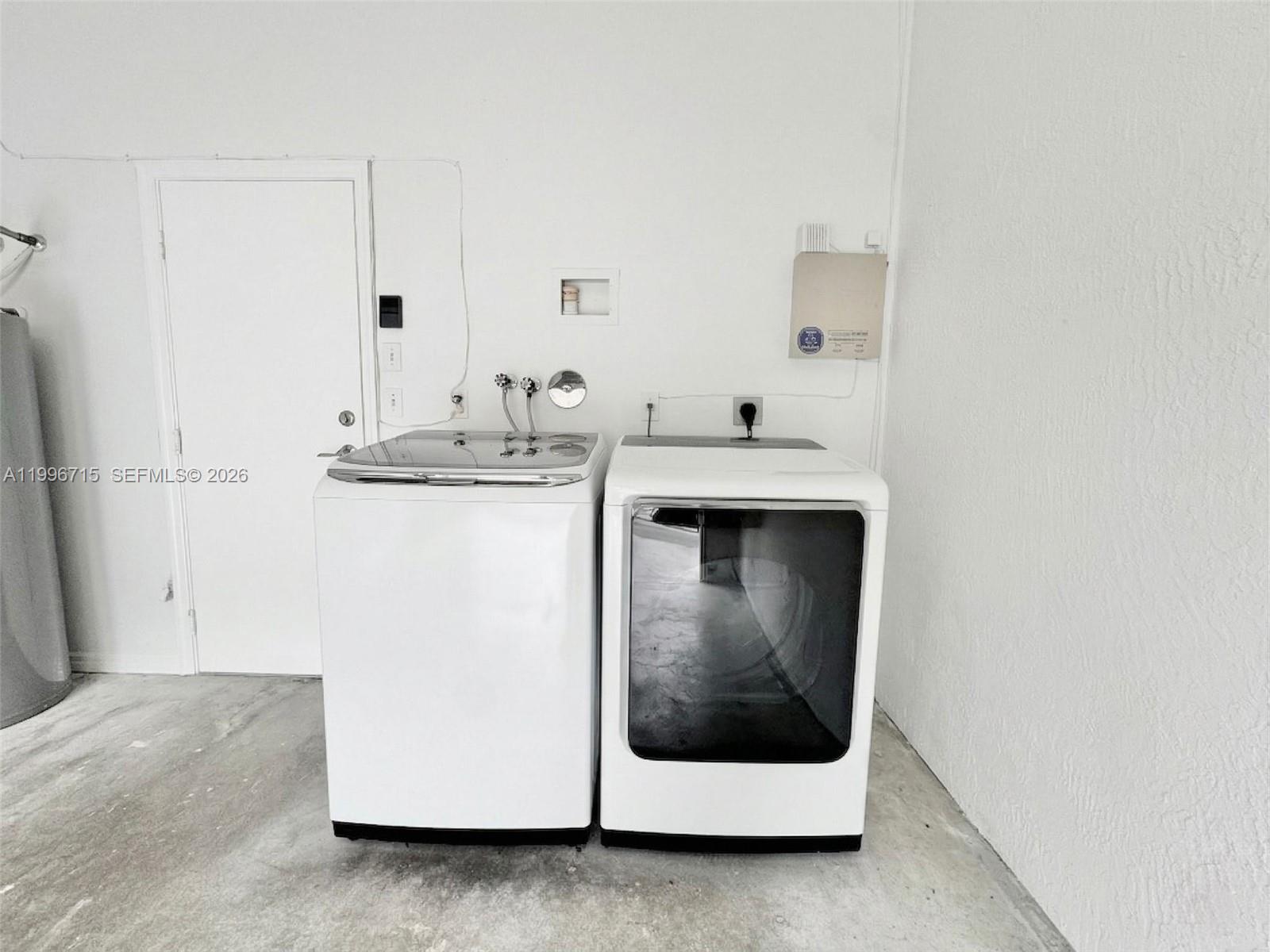 SECTORS 3 & 4 BOUNDARY PL - Residential Lease