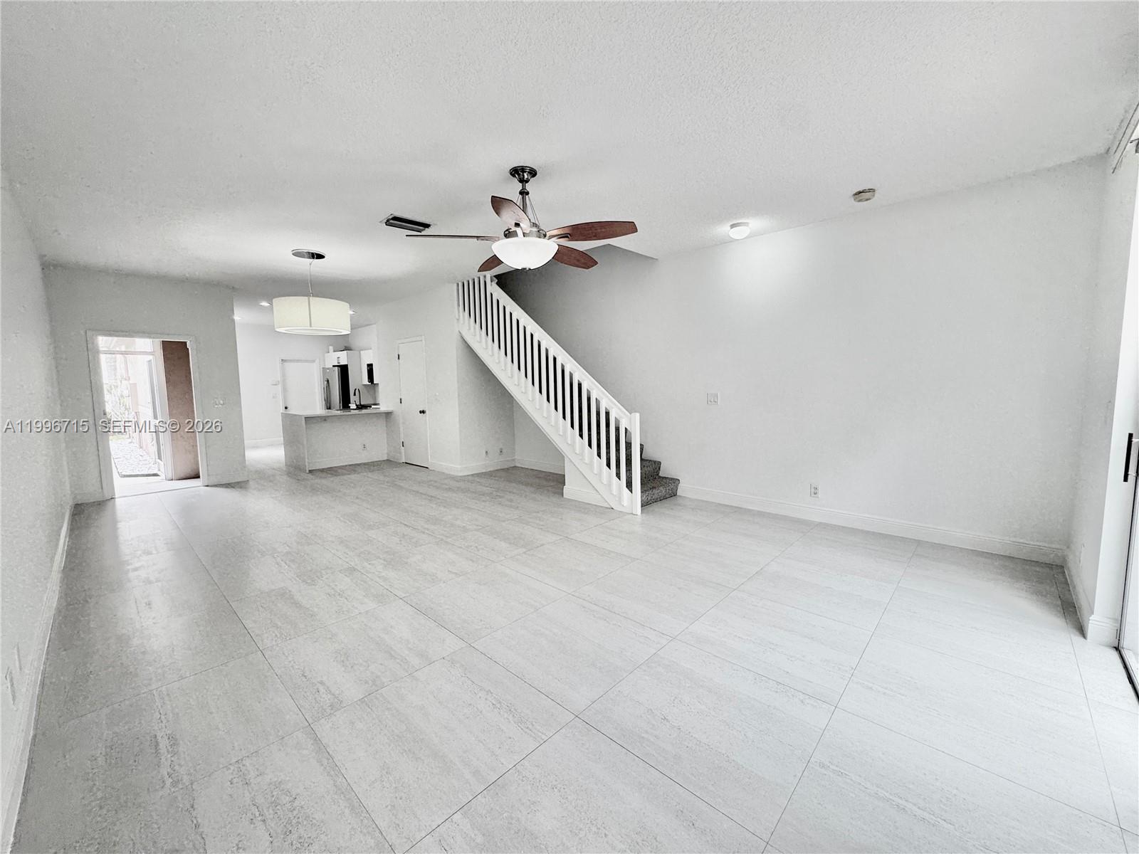 SECTORS 3 & 4 BOUNDARY PL - Residential Lease