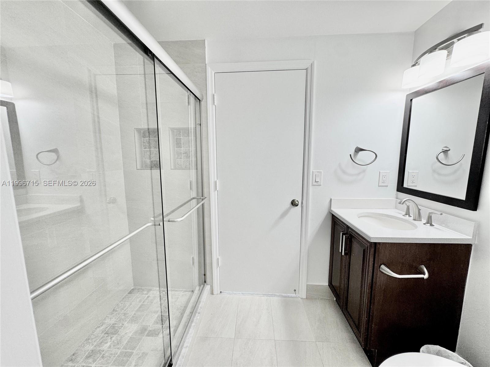 SECTORS 3 & 4 BOUNDARY PL - Residential Lease