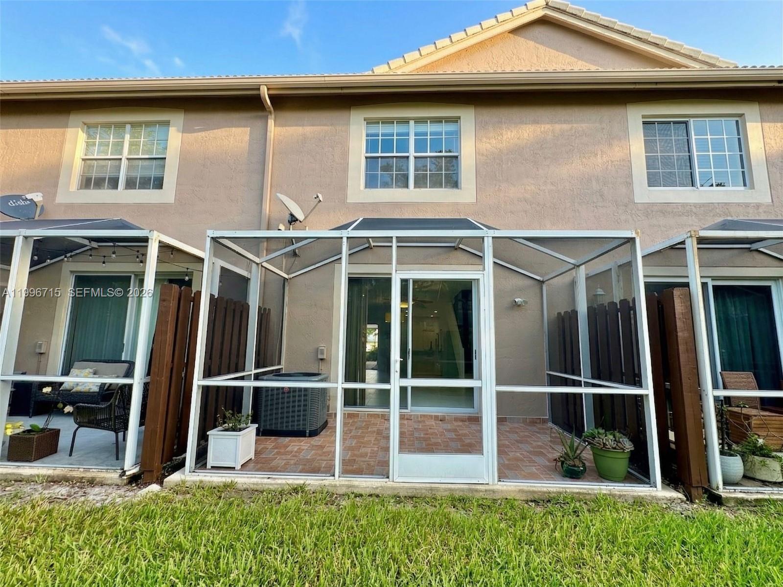 SECTORS 3 & 4 BOUNDARY PL - Residential Lease