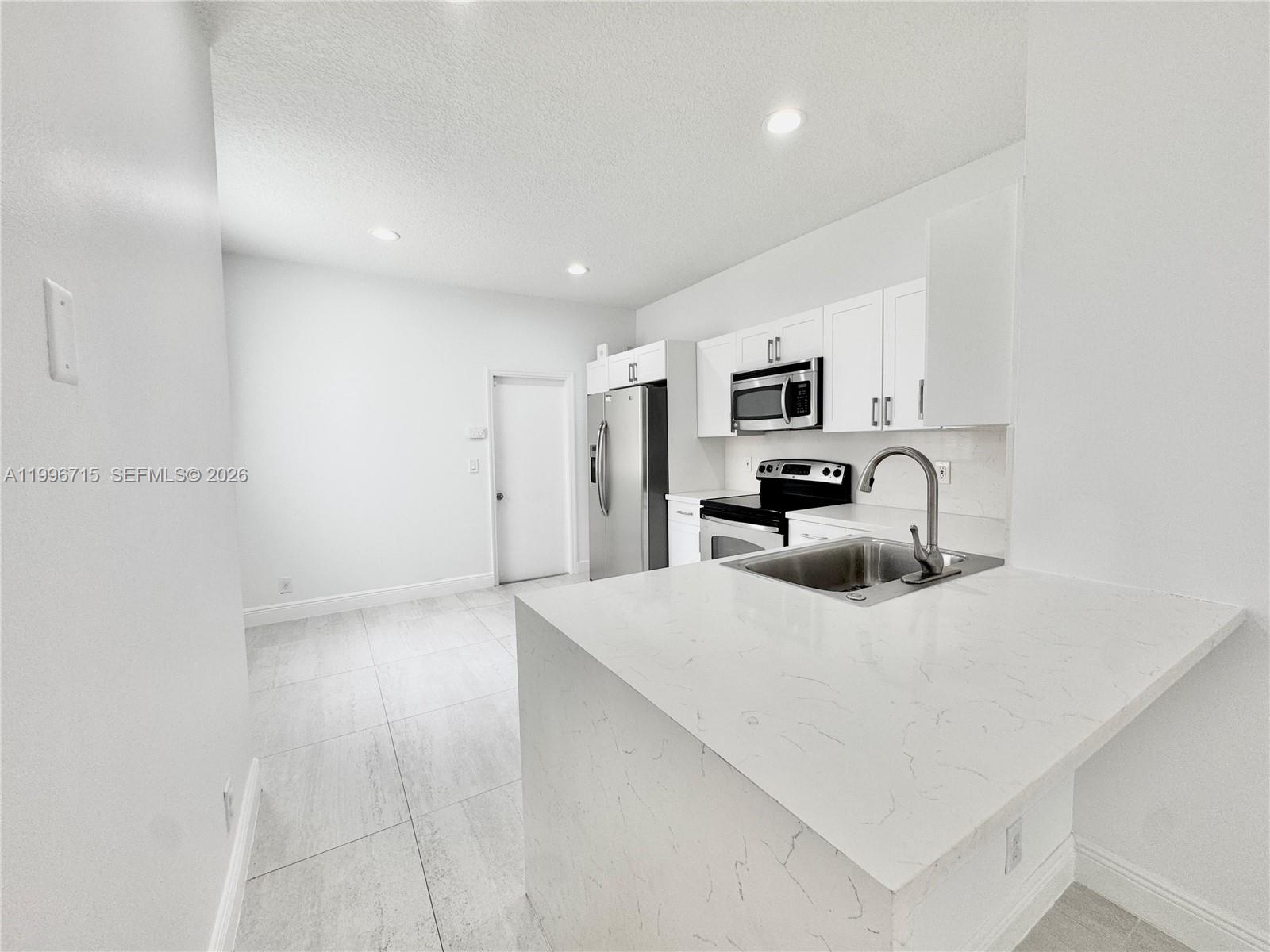 SECTORS 3 & 4 BOUNDARY PL - Residential Lease