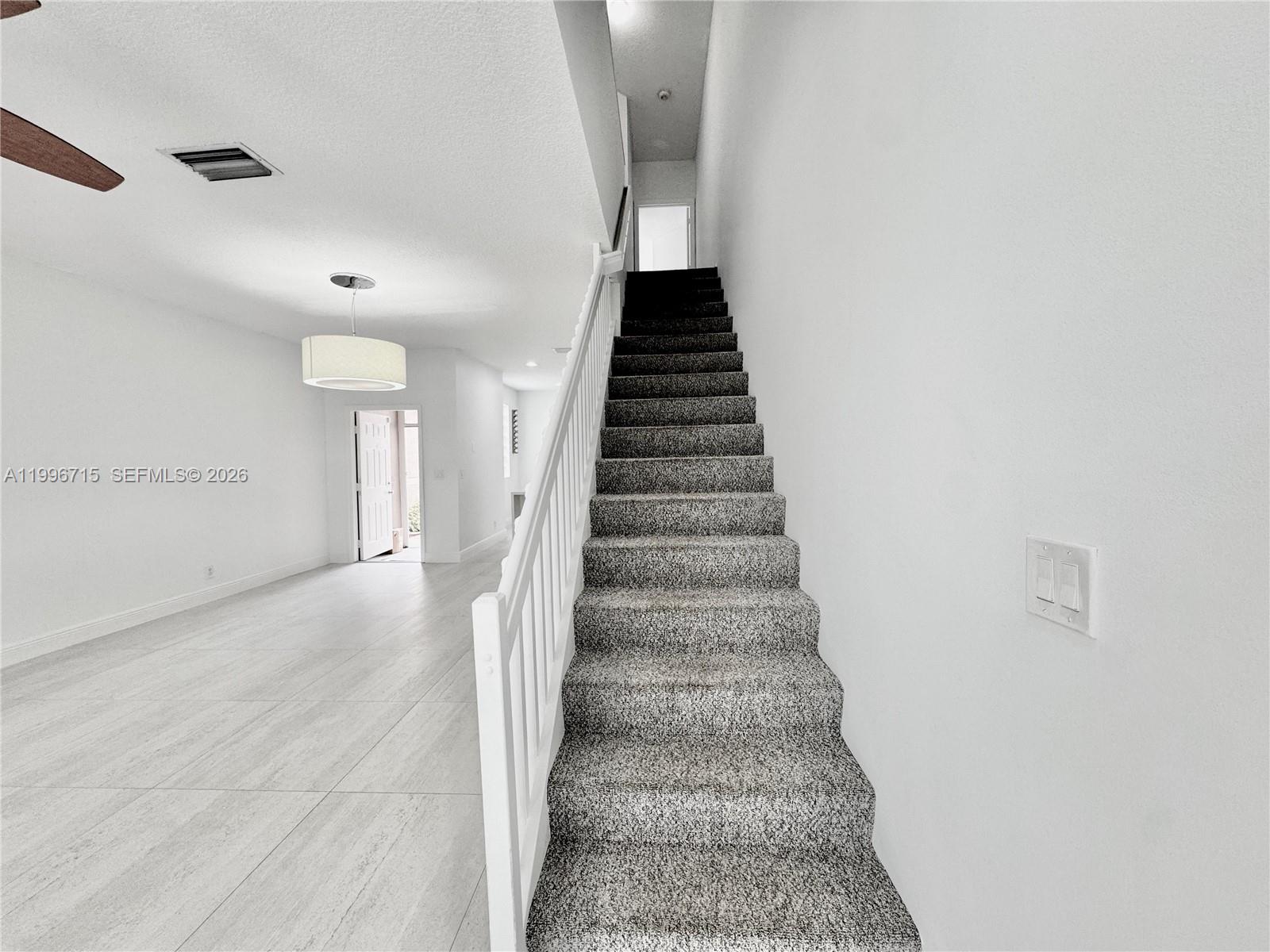 SECTORS 3 & 4 BOUNDARY PL - Residential Lease