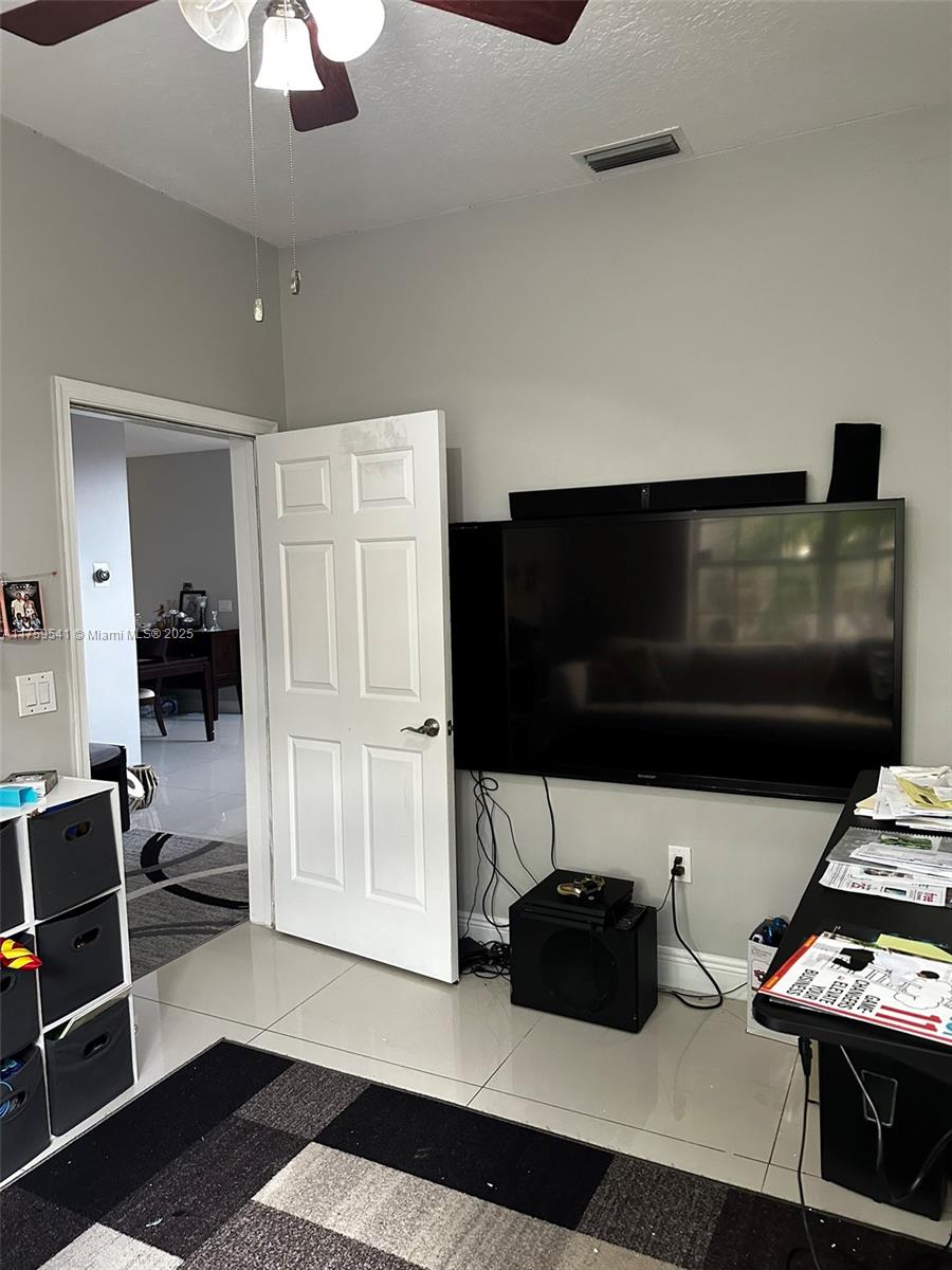 1236 NW 117th Ave